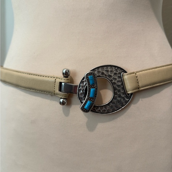 Unique Cream Adjustable Belt with Western Buckle - Picture 2 of 7
